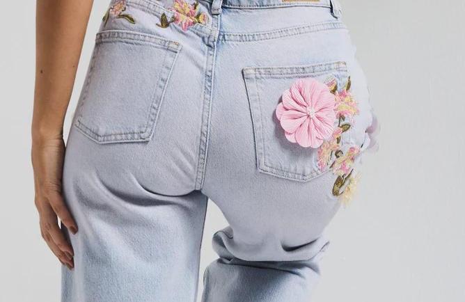 Women’s Light Wash 3D Floral Jeans - Image 3