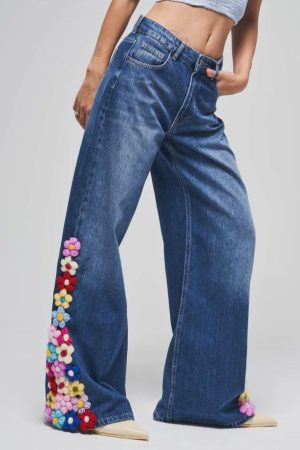 Women’s Dark Wash 3D Floral Appliqué Jeans